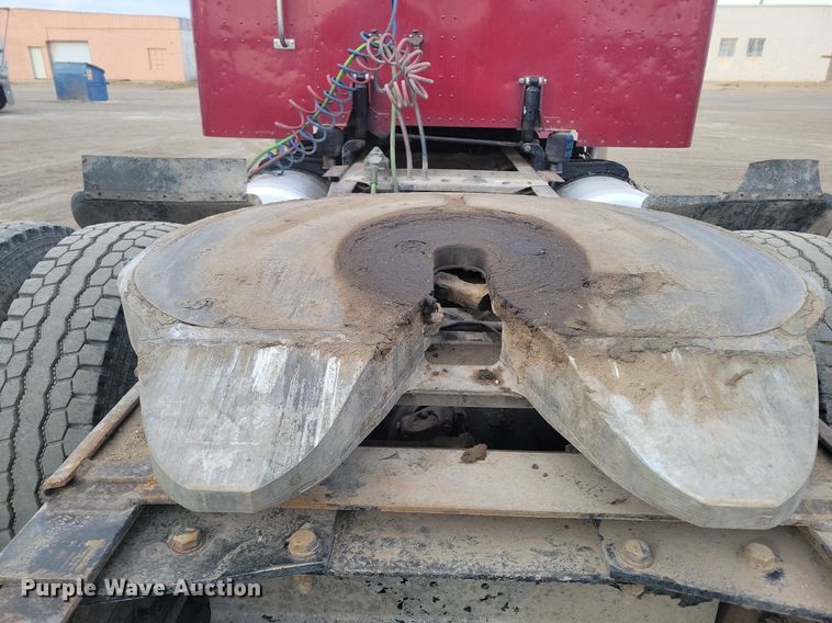 image for item LG9510 2005 Peterbilt 378  semi truck