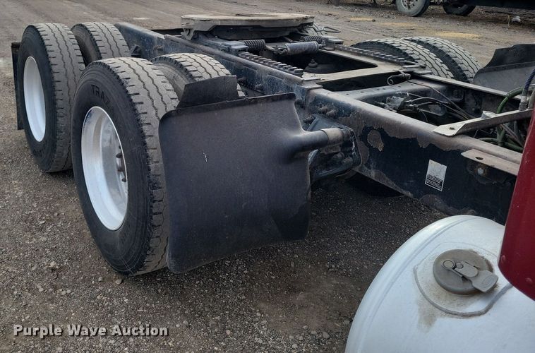 image for item LG9510 2005 Peterbilt 378  semi truck