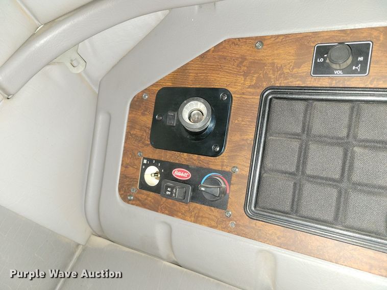 image for item LG9510 2005 Peterbilt 378  semi truck