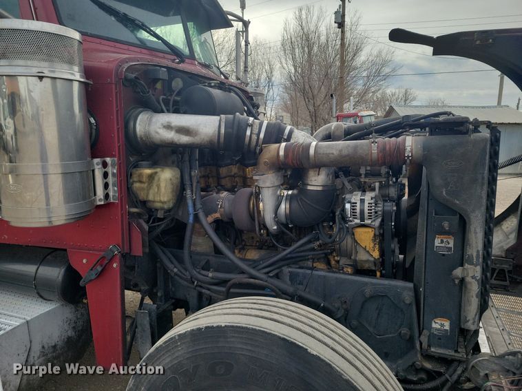 image for item LG9510 2005 Peterbilt 378  semi truck