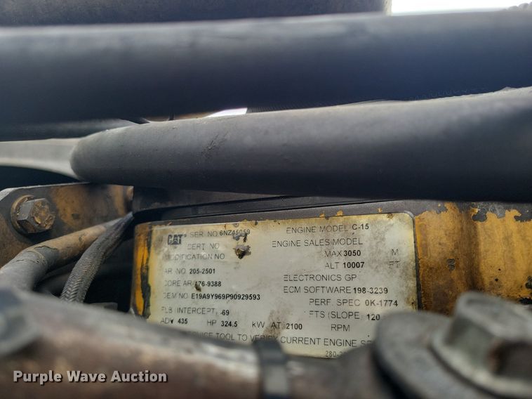 image for item LG9510 2005 Peterbilt 378  semi truck