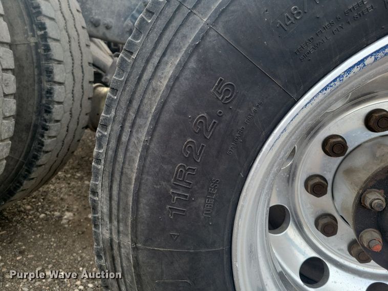 image for item LG9510 2005 Peterbilt 378  semi truck