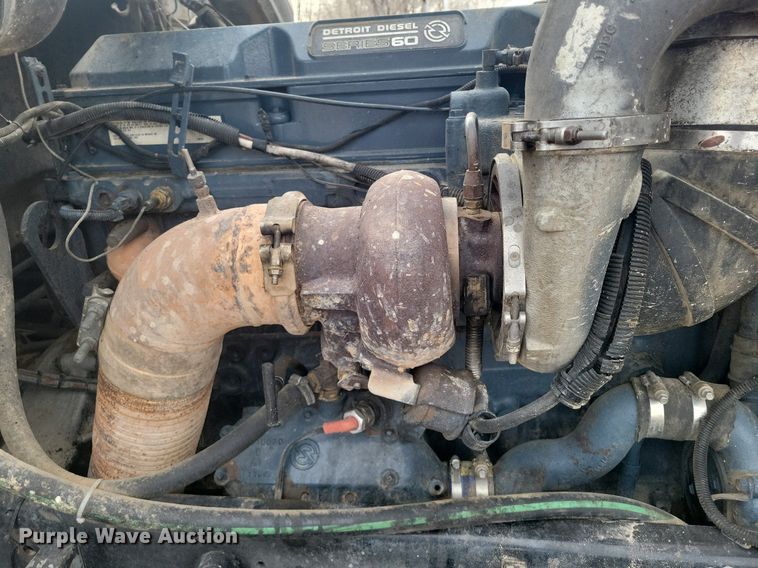 image for item LG9511 2000 Peterbilt 377  semi truck