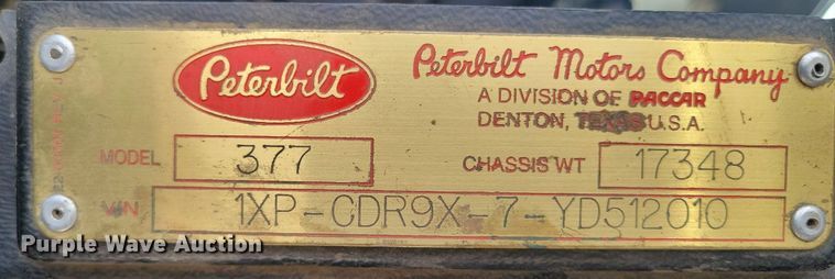 image for item LG9511 2000 Peterbilt 377  semi truck