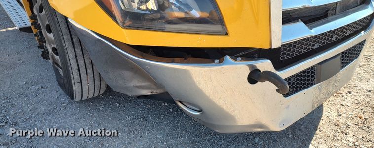 image for item LP9156 2020 Freightliner Cascadia 126  semi truck