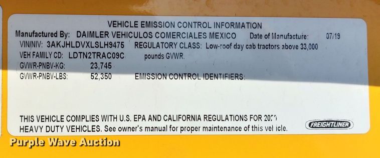 image for item LP9156 2020 Freightliner Cascadia 126  semi truck