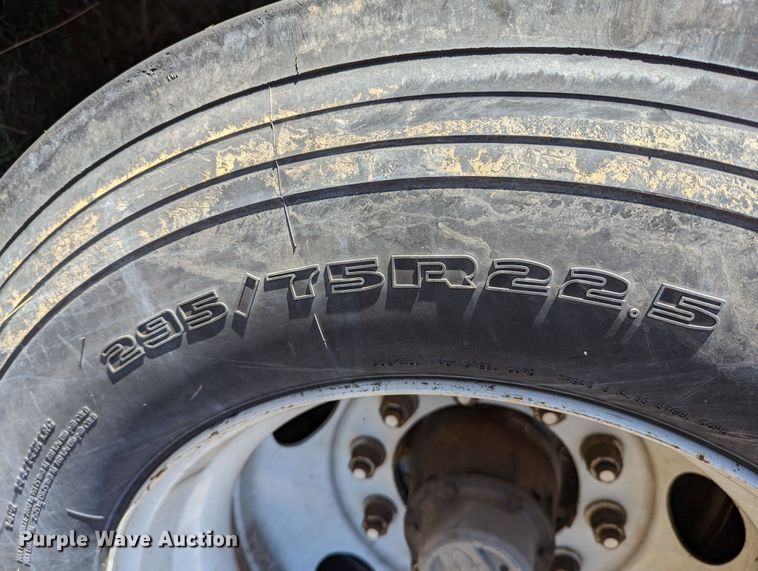 image for item LP9246 2001 Great Dane 7411TP-SA  dry van trailer