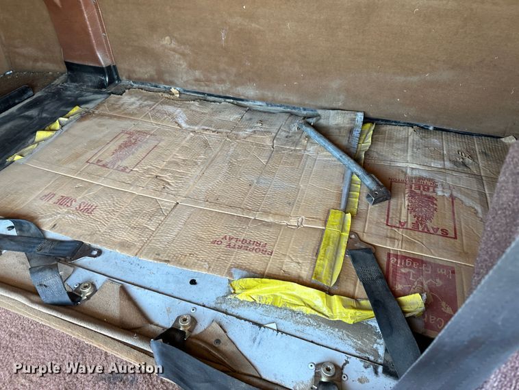 image for item LT9126 1993 White GMC WH  semi truck