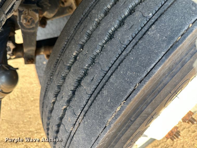 image for item LT9126 1993 White GMC WH  semi truck