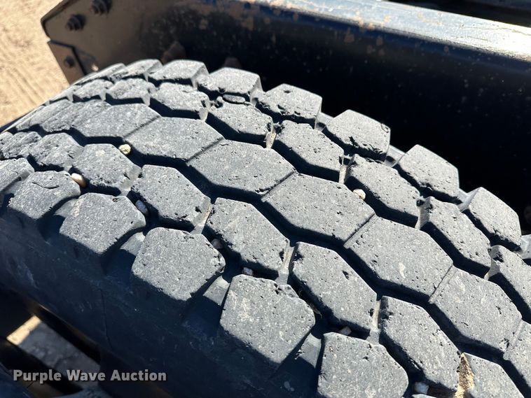 image for item LT9126 1993 White GMC WH  semi truck