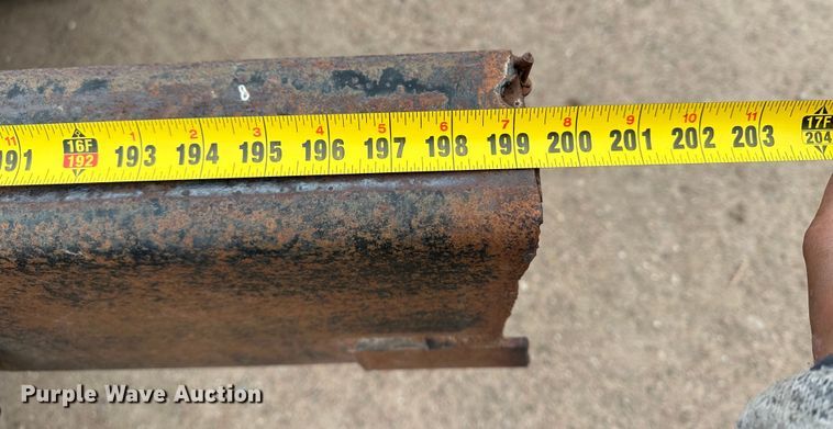 image for item LT9135 1989 International 1955  truck cab and chassis