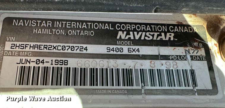 image for item LT9539 1999 International 9400  semi truck