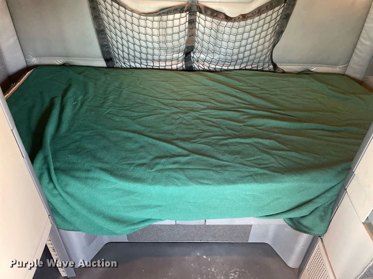 image for item MA9914 2011 Freightliner Cascadia  semi truck