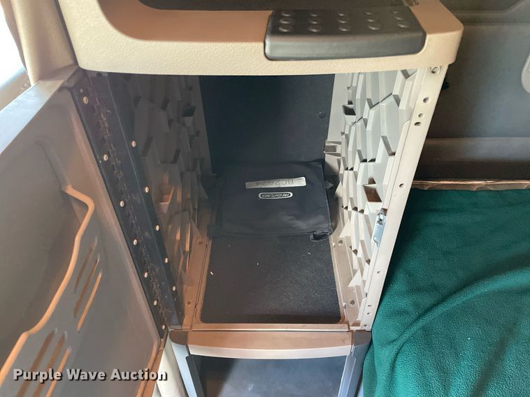 image for item MA9914 2011 Freightliner Cascadia  semi truck