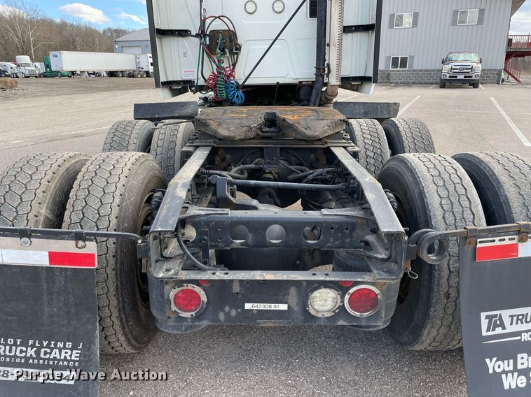 image for item MA9916 2015 International ProStar Plus 122  semi truck