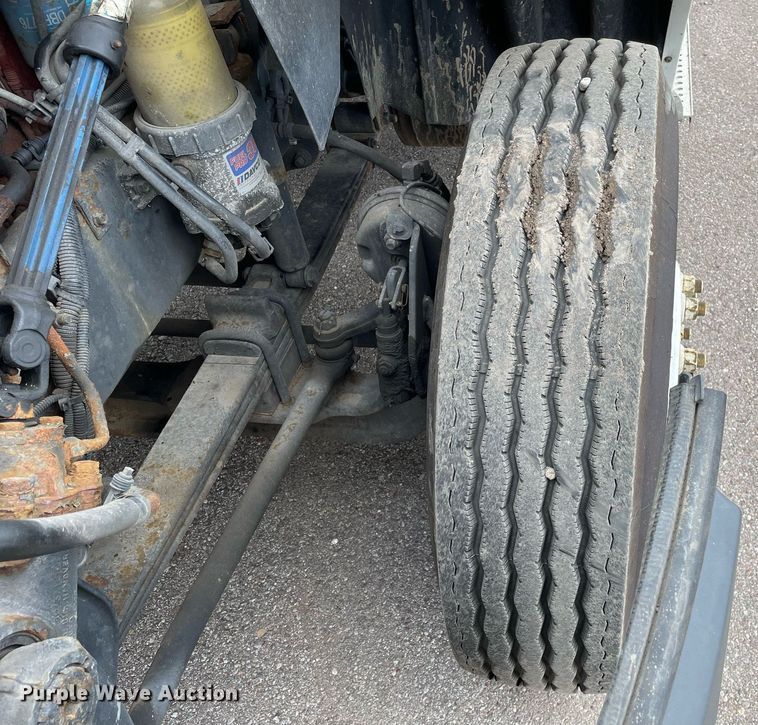 image for item MA9916 2015 International ProStar Plus 122  semi truck