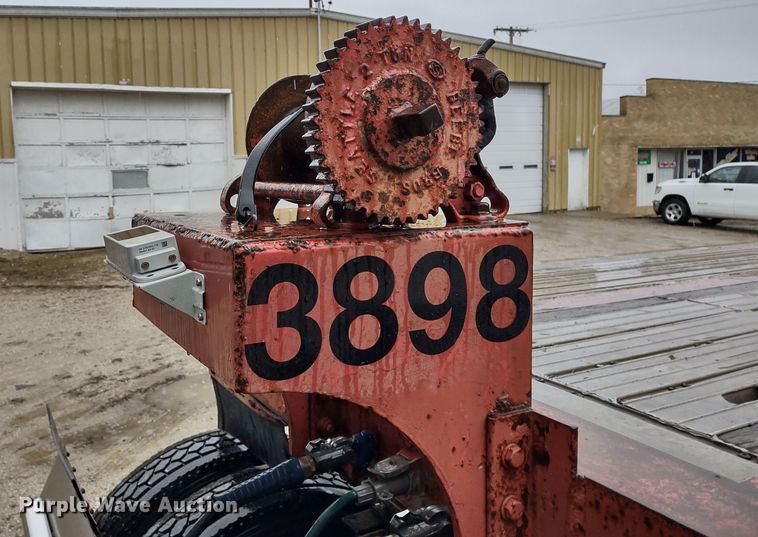 image for item MD9428 1998 Wilson Road Brute  flatbed trailer