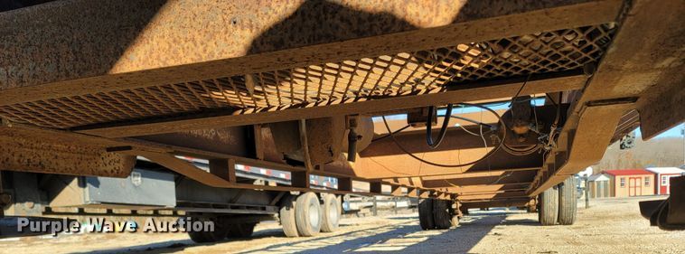 image for item ME9047 1995 West Wind Trailers  drop deck equipment trailer