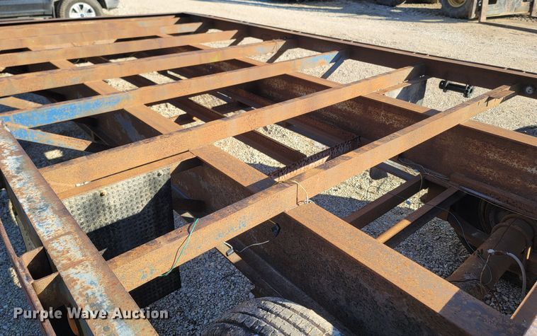 image for item ME9047 1995 West Wind Trailers  drop deck equipment trailer