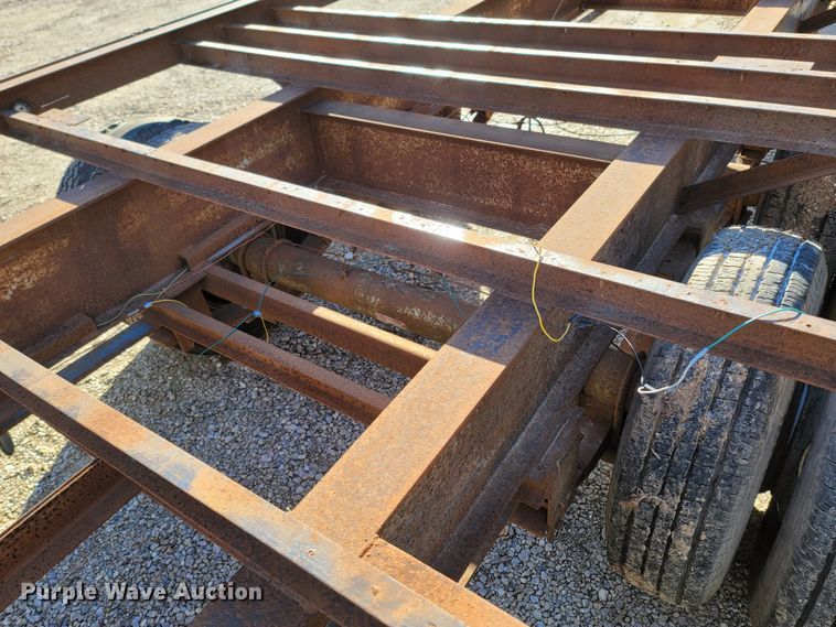 image for item ME9047 1995 West Wind Trailers  drop deck equipment trailer