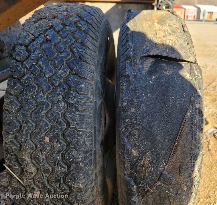 image for item ME9047 1995 West Wind Trailers  drop deck equipment trailer