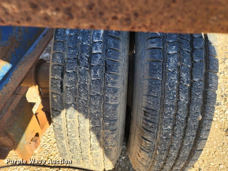 image for item ME9047 1995 West Wind Trailers  drop deck equipment trailer