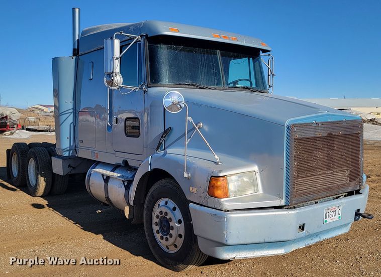 image for item ME9751 1992 Volvo Aero WIA  semi truck