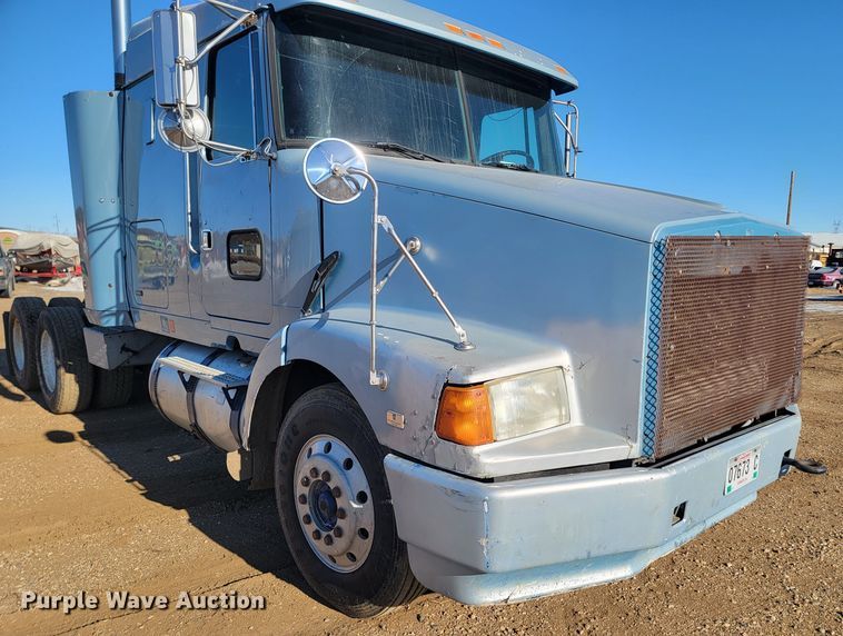 image for item ME9751 1992 Volvo Aero WIA  semi truck