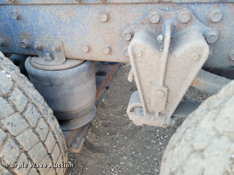 image for item ME9751 1992 Volvo Aero WIA  semi truck