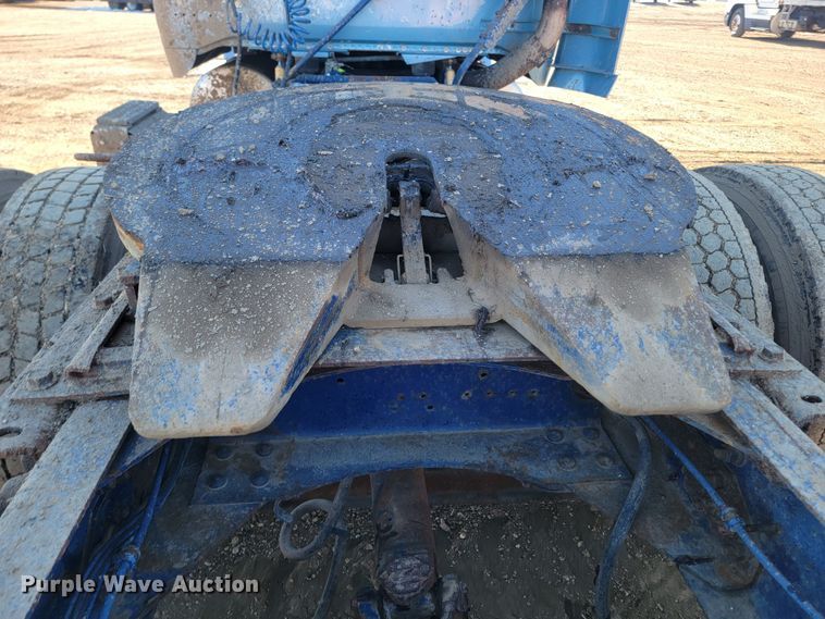 image for item ME9751 1992 Volvo Aero WIA  semi truck