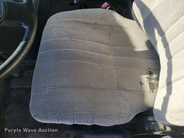 image for item ME9751 1992 Volvo Aero WIA  semi truck