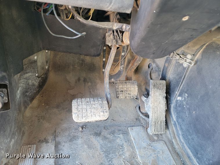 image for item ME9751 1992 Volvo Aero WIA  semi truck