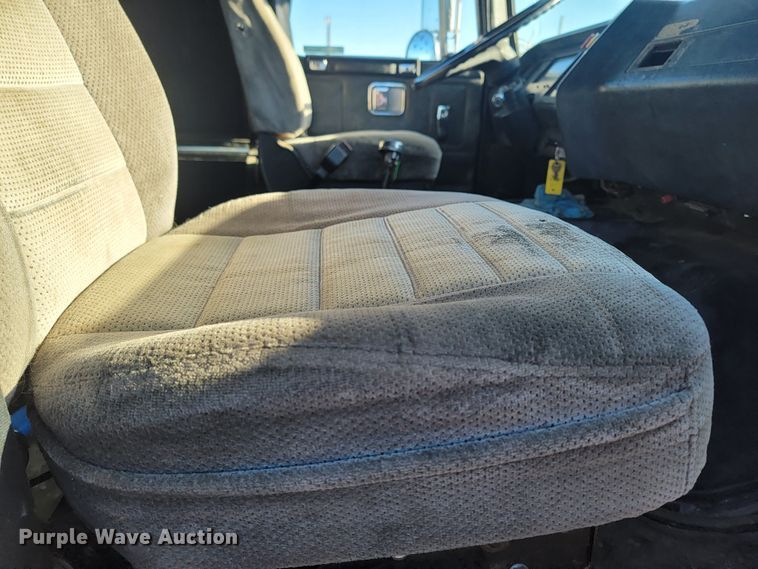 image for item ME9751 1992 Volvo Aero WIA  semi truck