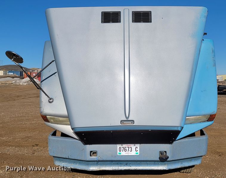 image for item ME9751 1992 Volvo Aero WIA  semi truck