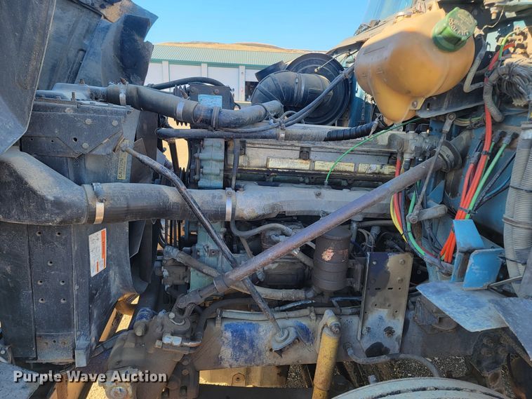 image for item ME9751 1992 Volvo Aero WIA  semi truck