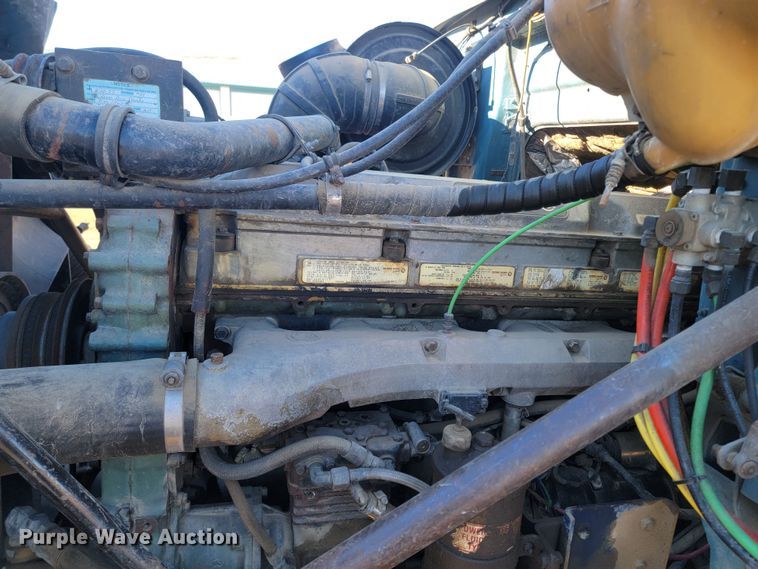 image for item ME9751 1992 Volvo Aero WIA  semi truck