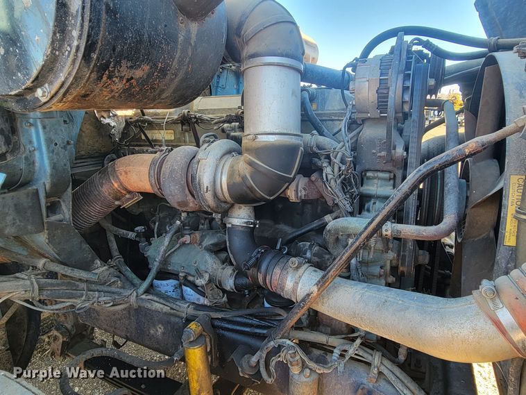 image for item ME9751 1992 Volvo Aero WIA  semi truck