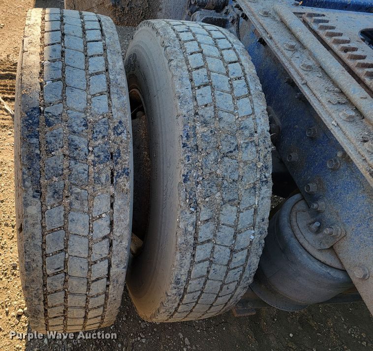 image for item ME9751 1992 Volvo Aero WIA  semi truck