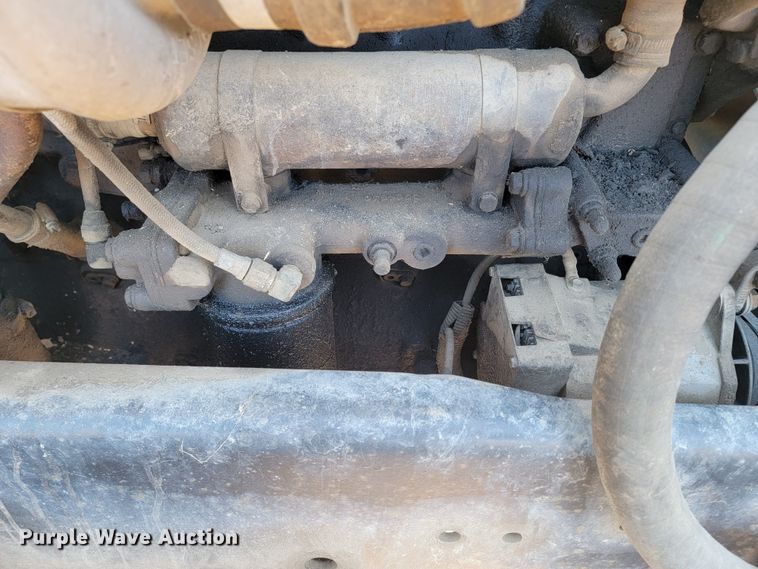 image for item ME9752 1990 Freightliner  rollback truck