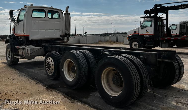 image for item MF9802 2007 Sterling L9500  truck cab and chassis