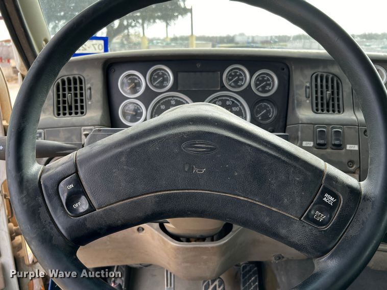 image for item MF9802 2007 Sterling L9500  truck cab and chassis