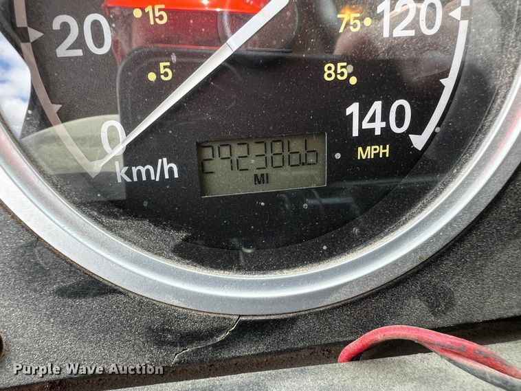 image for item MF9802 2007 Sterling L9500  truck cab and chassis