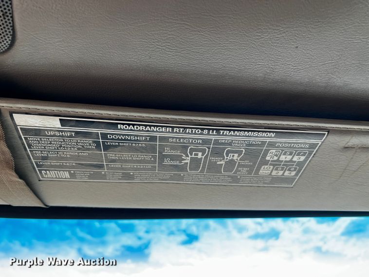 image for item MF9802 2007 Sterling L9500  truck cab and chassis