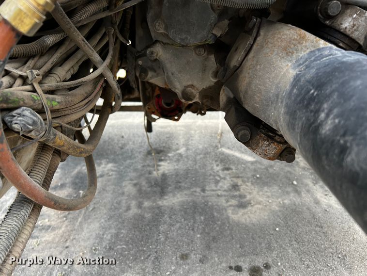 image for item MF9802 2007 Sterling L9500  truck cab and chassis