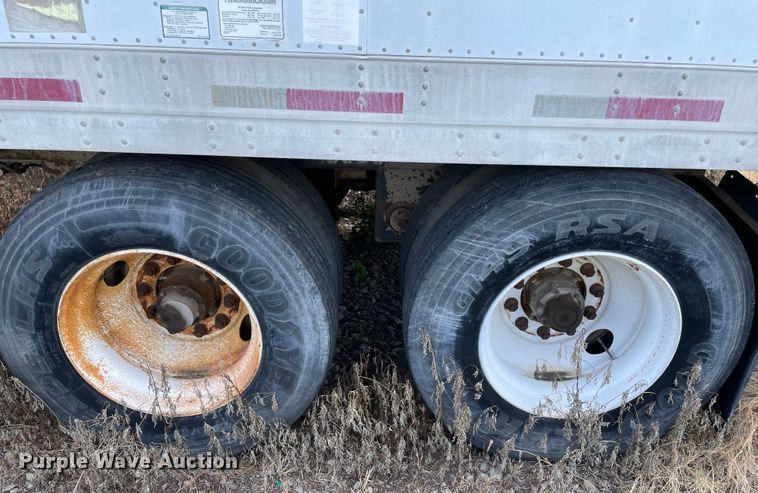 image for item MJ9067 1997 Great Dane dry van trailer