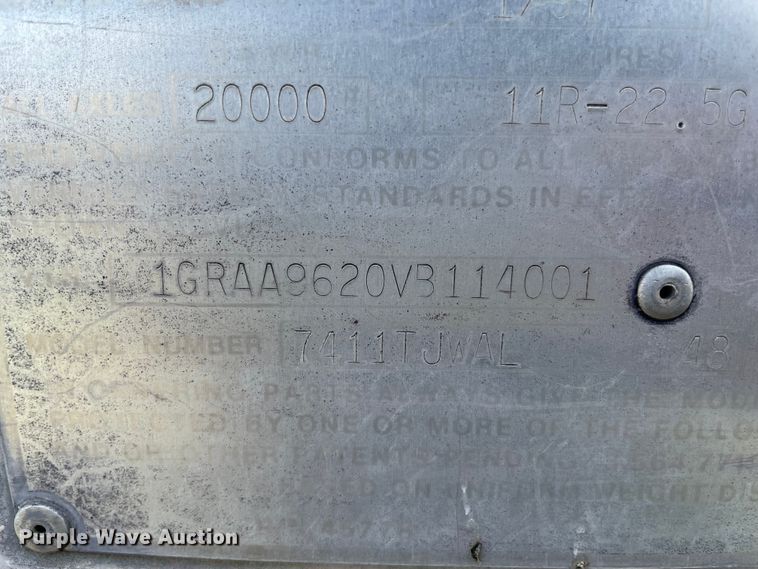 image for item MJ9067 1997 Great Dane dry van trailer