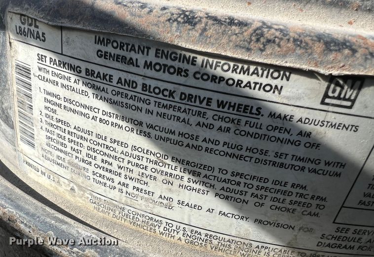 image for item MM9051 1987 GMC C7000 truck cab and chassis