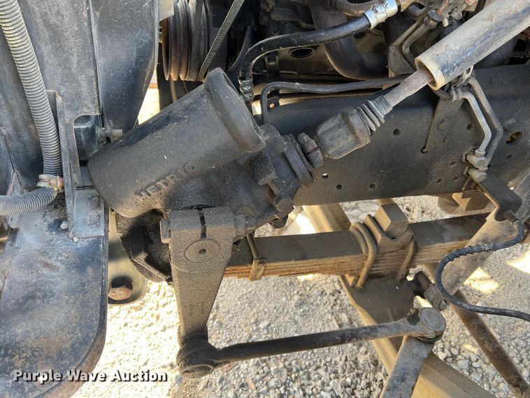 image for item MM9051 1987 GMC C7000 truck cab and chassis