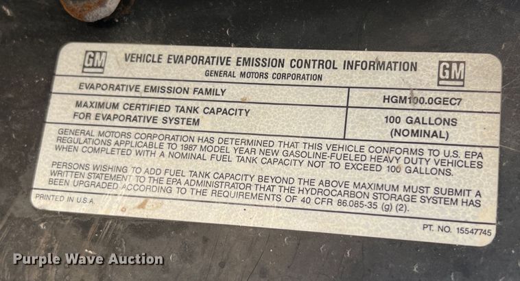 image for item MM9051 1987 GMC C7000 truck cab and chassis