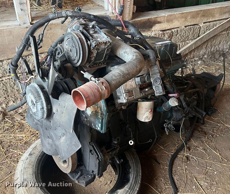 image for item MM9120 International DT466E  engine